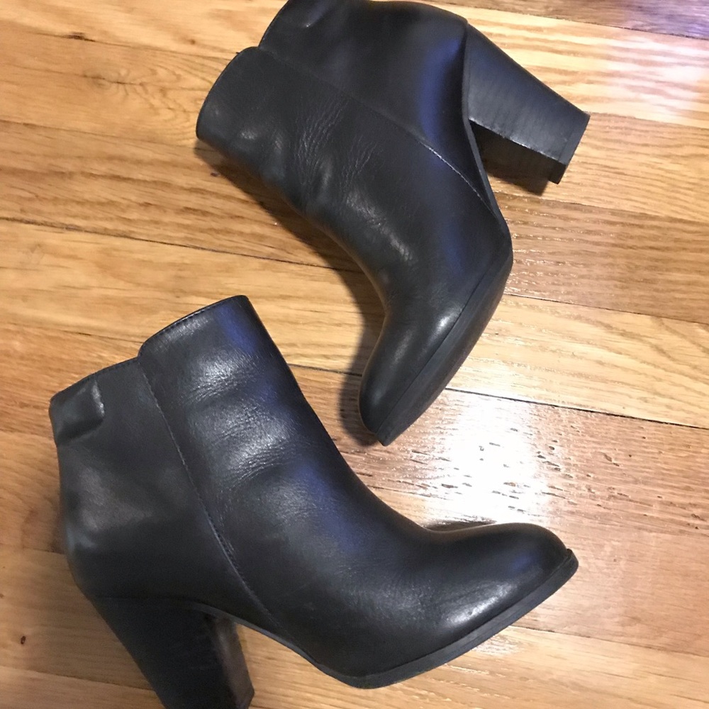 Timeless ALDO black bootie